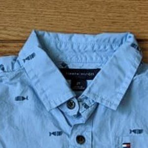Tommy Hilfiger Shirts & Tops - Tommy Hilfiger Long Sleeve Dress Shirt Tommy Hilfiger Shirts & Tops - Tommy Hilfiger Long Sleeve Dress Shirt